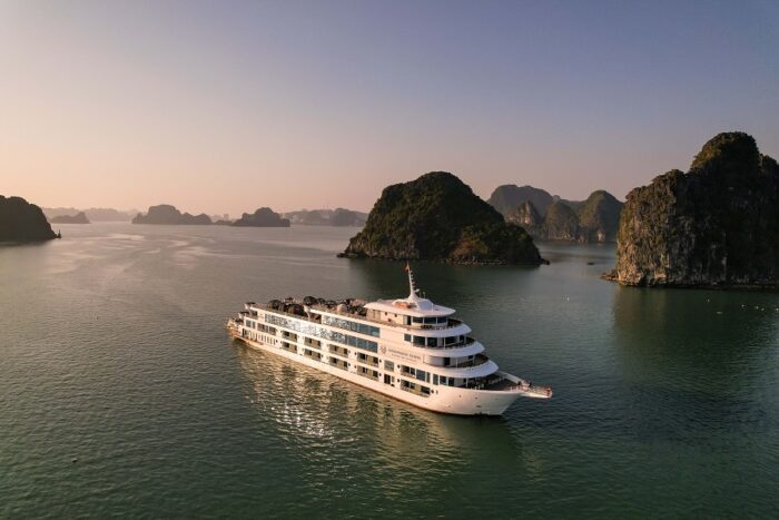 Halong Bay Cruises to Welcome 200,000th Passenger - TRAVELNEWSHUB.com